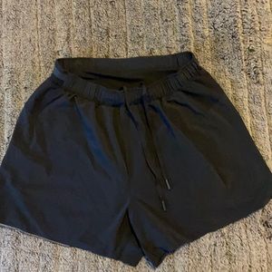 Lululemon men’s size M shorts